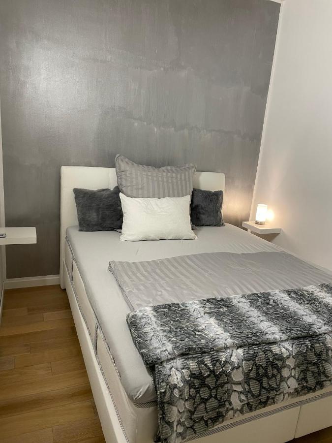 Sirmione Appartement Residenz Cesare Exteriör bild